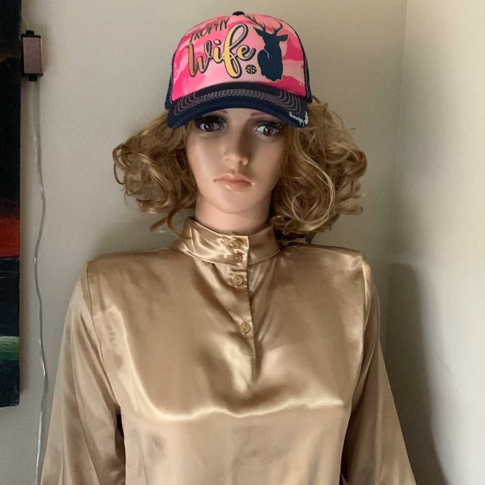 Simply Souther Trophy Wife Adjustable Hat EUC - Picture 2 of 8